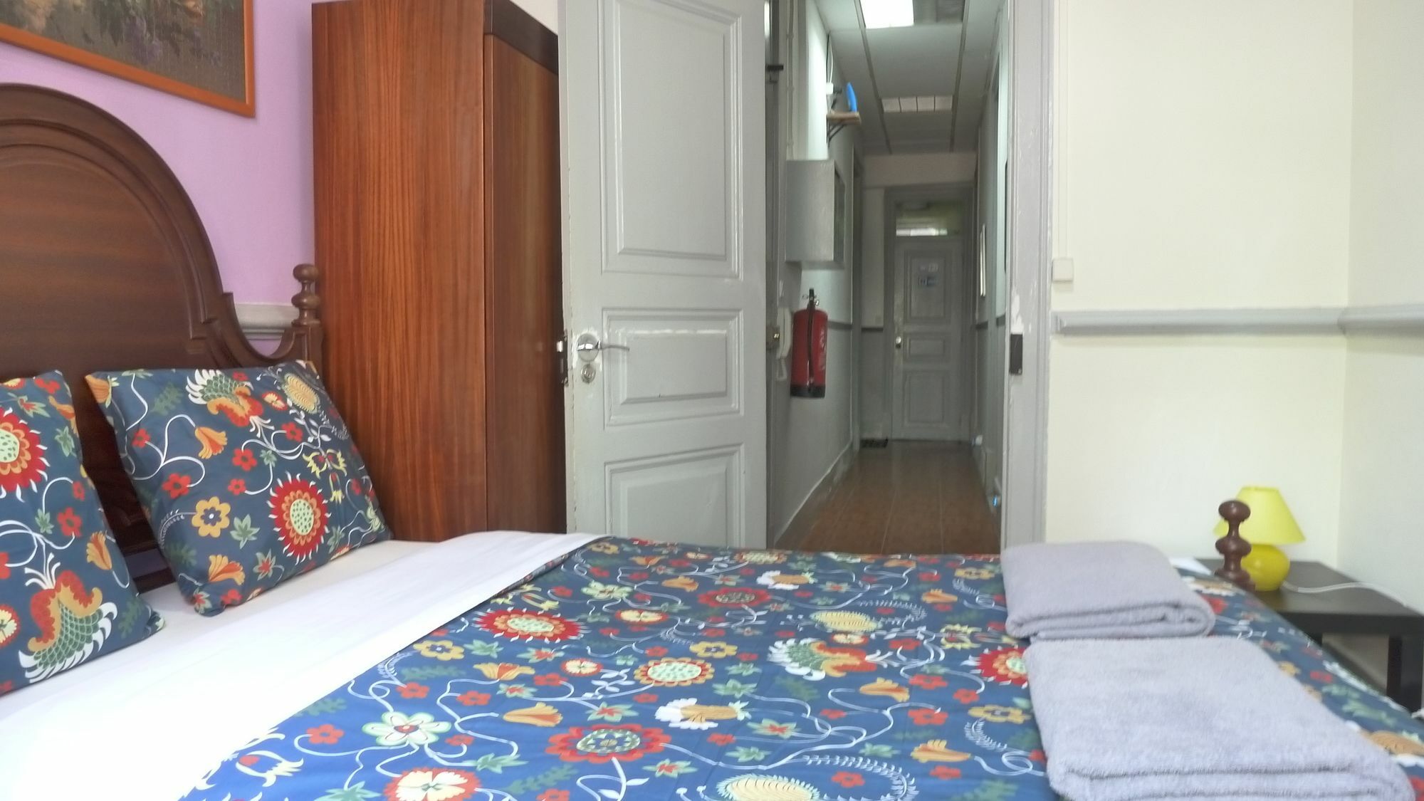 Midtown Guest House Lisboa Екстериор снимка